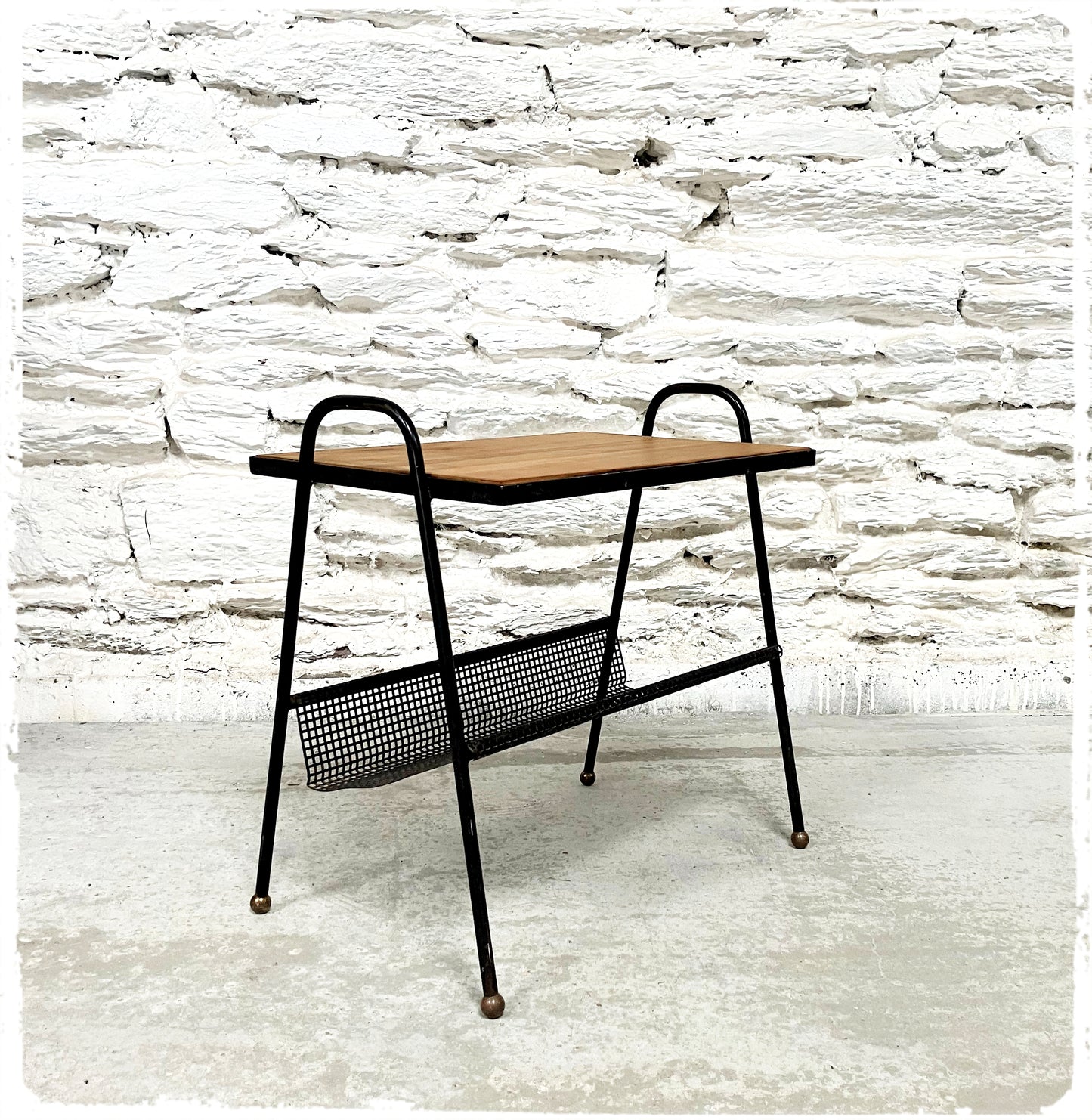 Porte Revues Vintage Moderniste