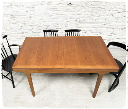 Table à Manger Vintage Extensible en Teck Nathan Furniture