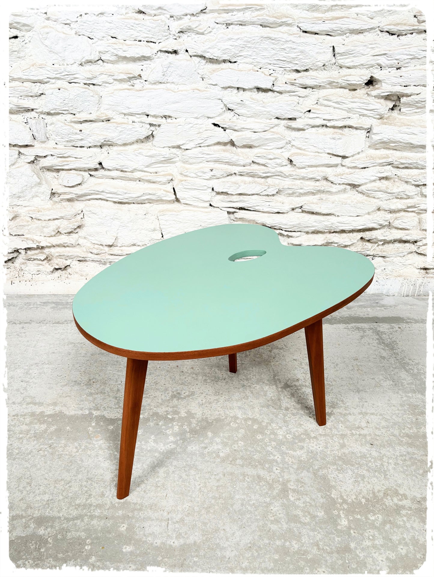 Table Basse Forme Libre Vintage Tripode Revisitée