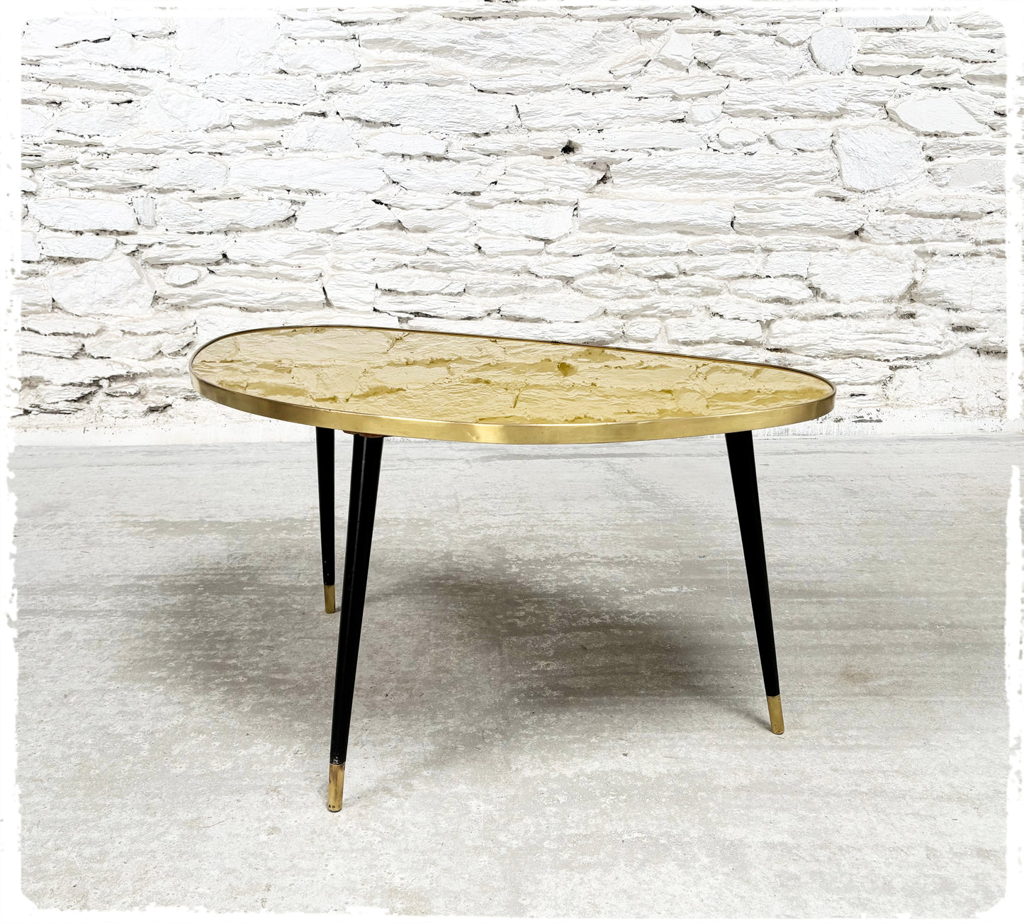 Table Basse Tripode Vintage Forme Libre Revisitée