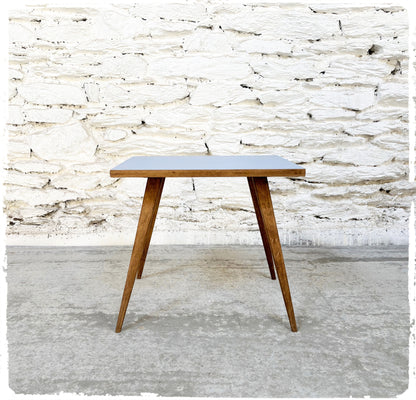 Petite Table Basse Vintage en Chêne Pieds Compas Revisitée