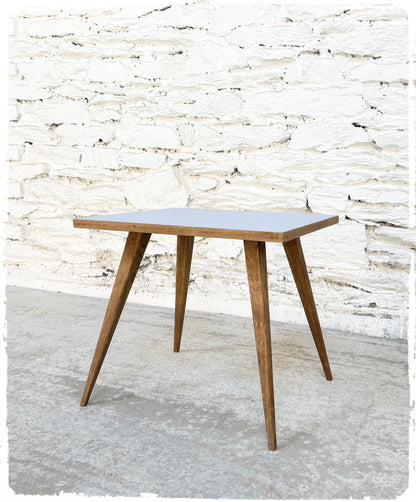 Petite Table Basse Vintage en Chêne Pieds Compas Revisitée