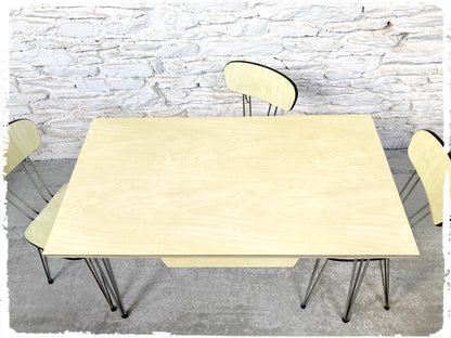 Ensemble Vintage Table et Chaises Pieds Eiffel en Formica Jaune Pale