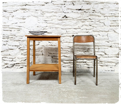 Table d'Appoint Vintage en Bois et Formica