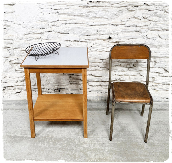 Table d'Appoint Vintage en Bois et Formica