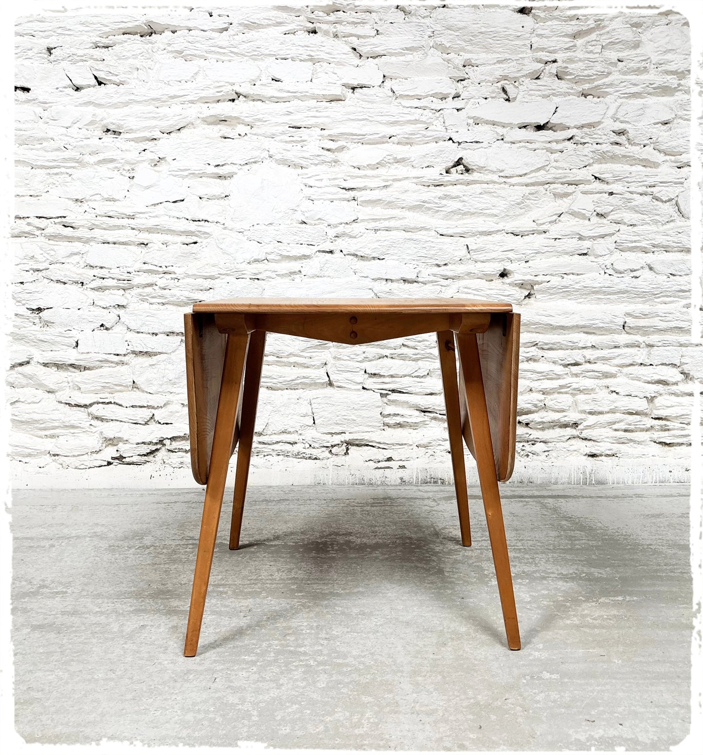 Table Pliante à Rabats Vintage Ercol Pieds Compas en Orme