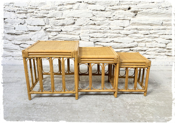 Tables Basses Gigognes Vintage en Rotin et Cannage