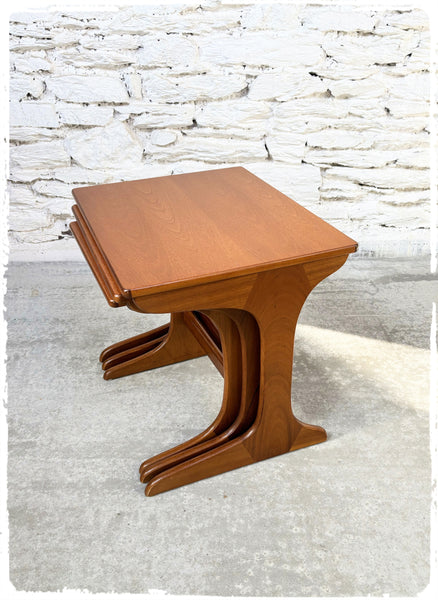 Tables Basses Gigognes Vintage Jentique en Teck