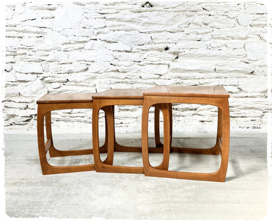 Tables Basses Gigognes Vintage