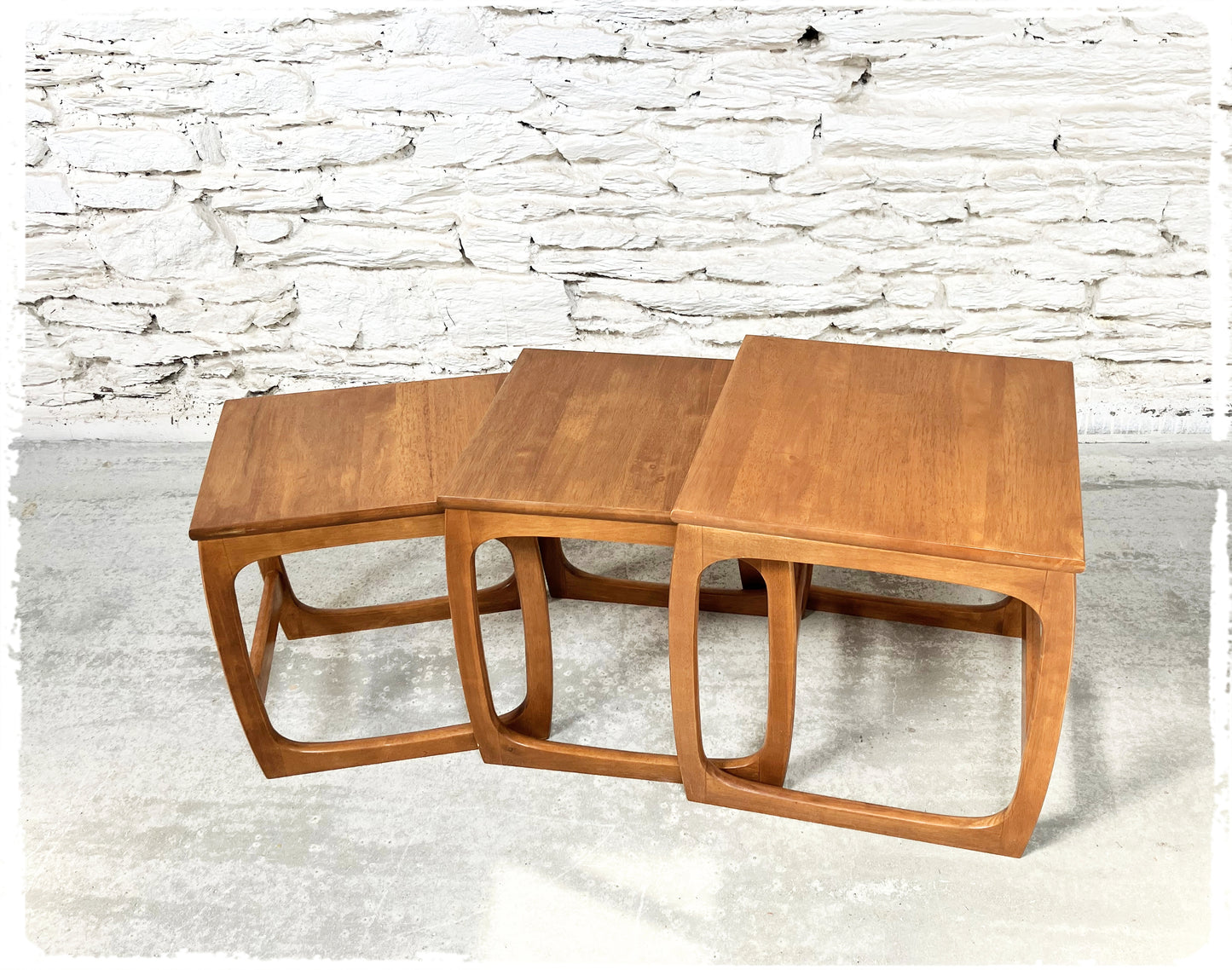 Tables Basses Gigognes Vintage
