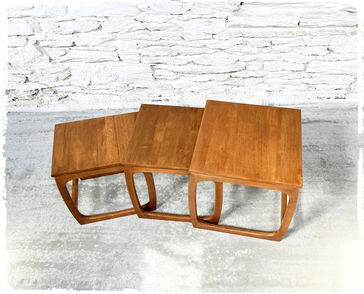 Tables Basses Gigognes Vintage