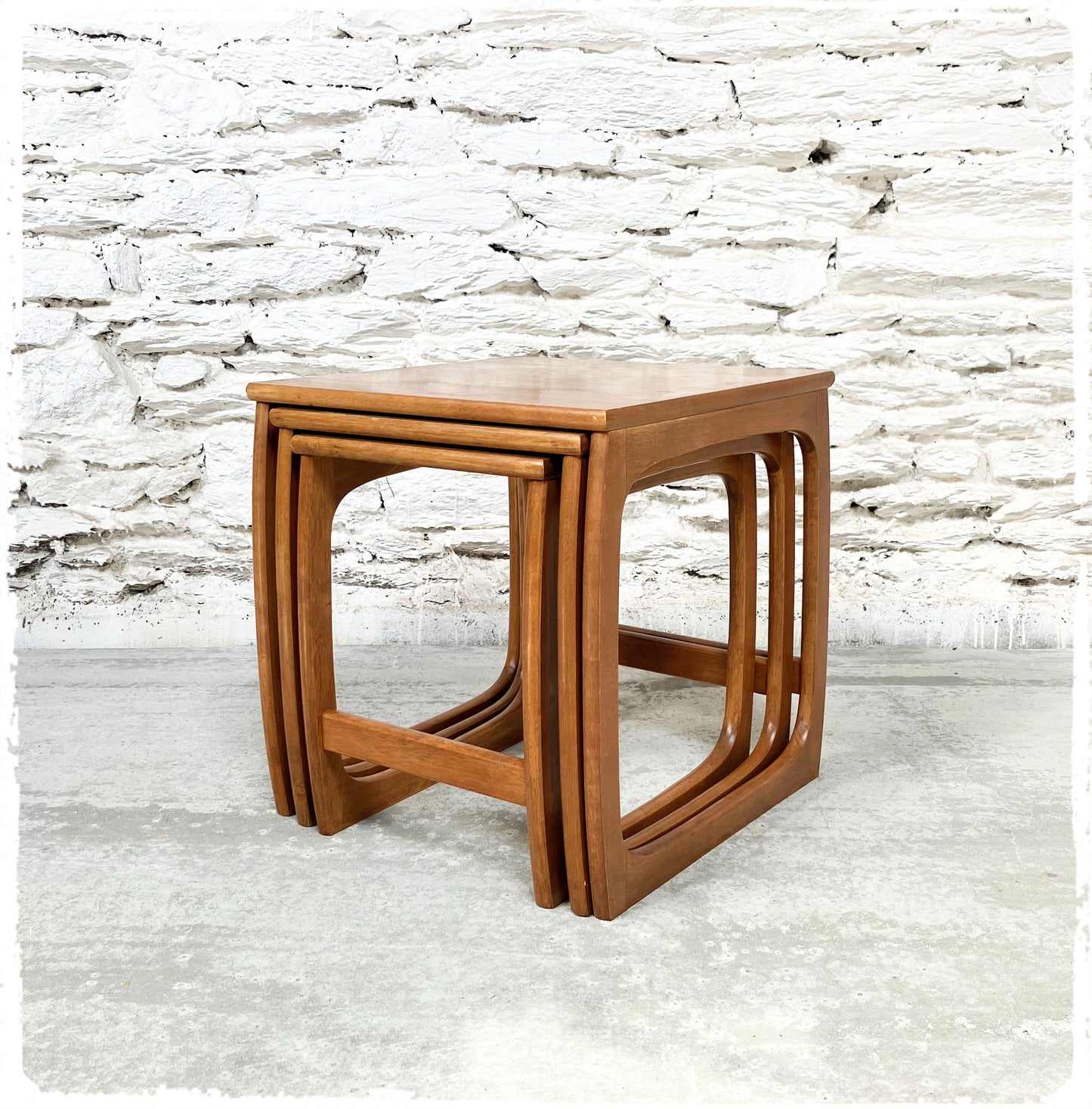 Tables Basses Gigognes Vintage