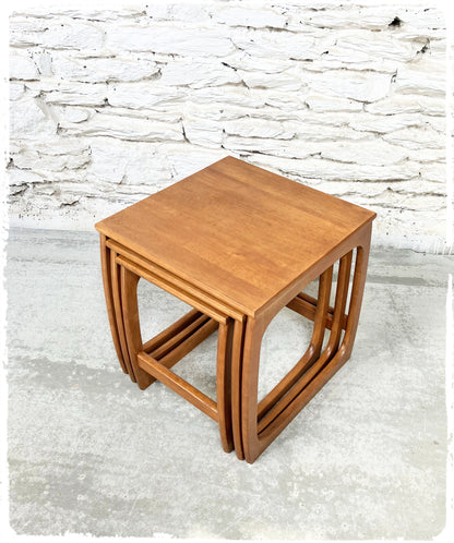 Tables Basses Gigognes Vintage