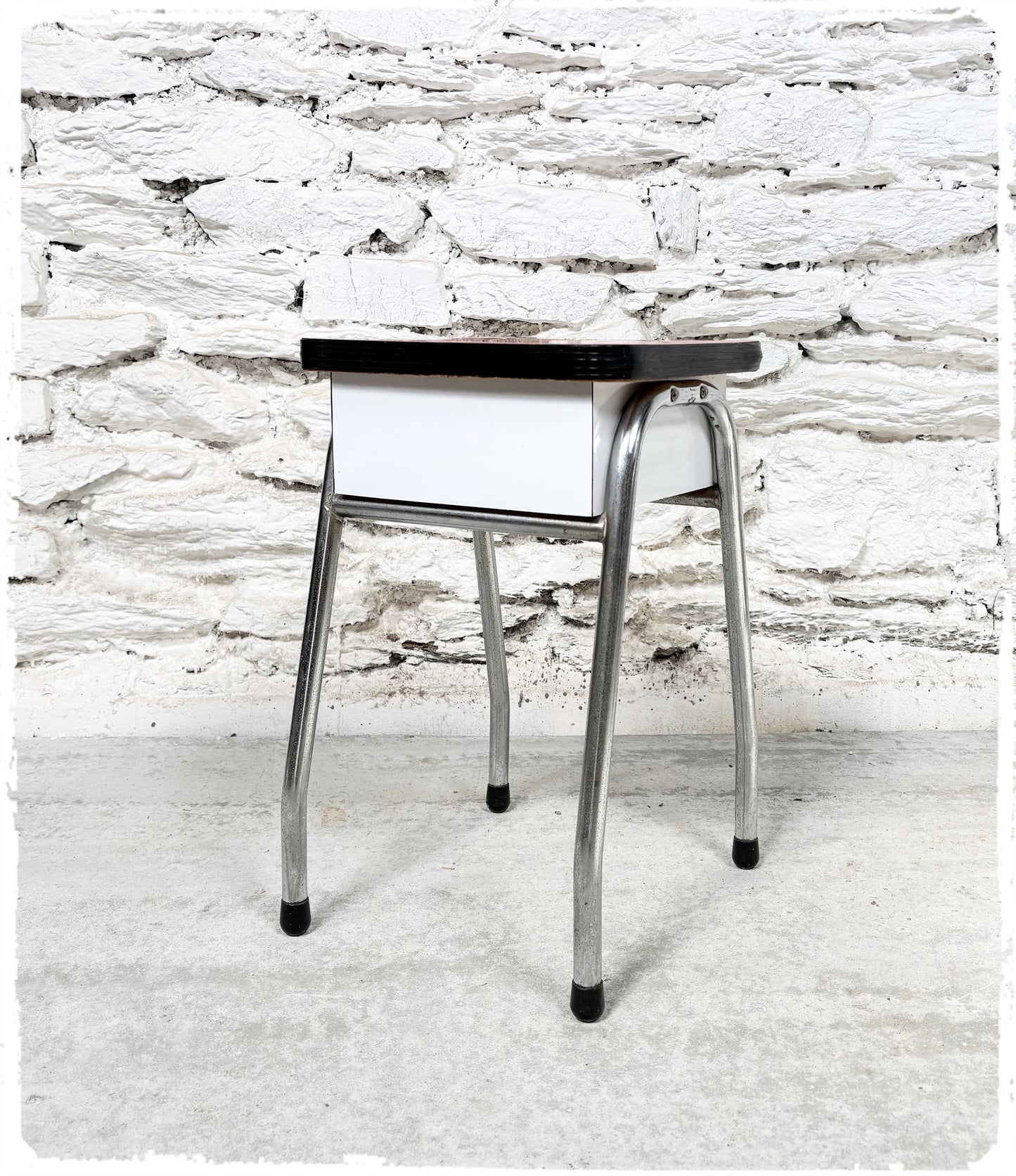 Tabouret Coffre à Cirage Vintage Formica Rouge