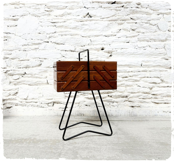 Grande Travailleuse Vintage Moderniste Chêne Pieds Métal