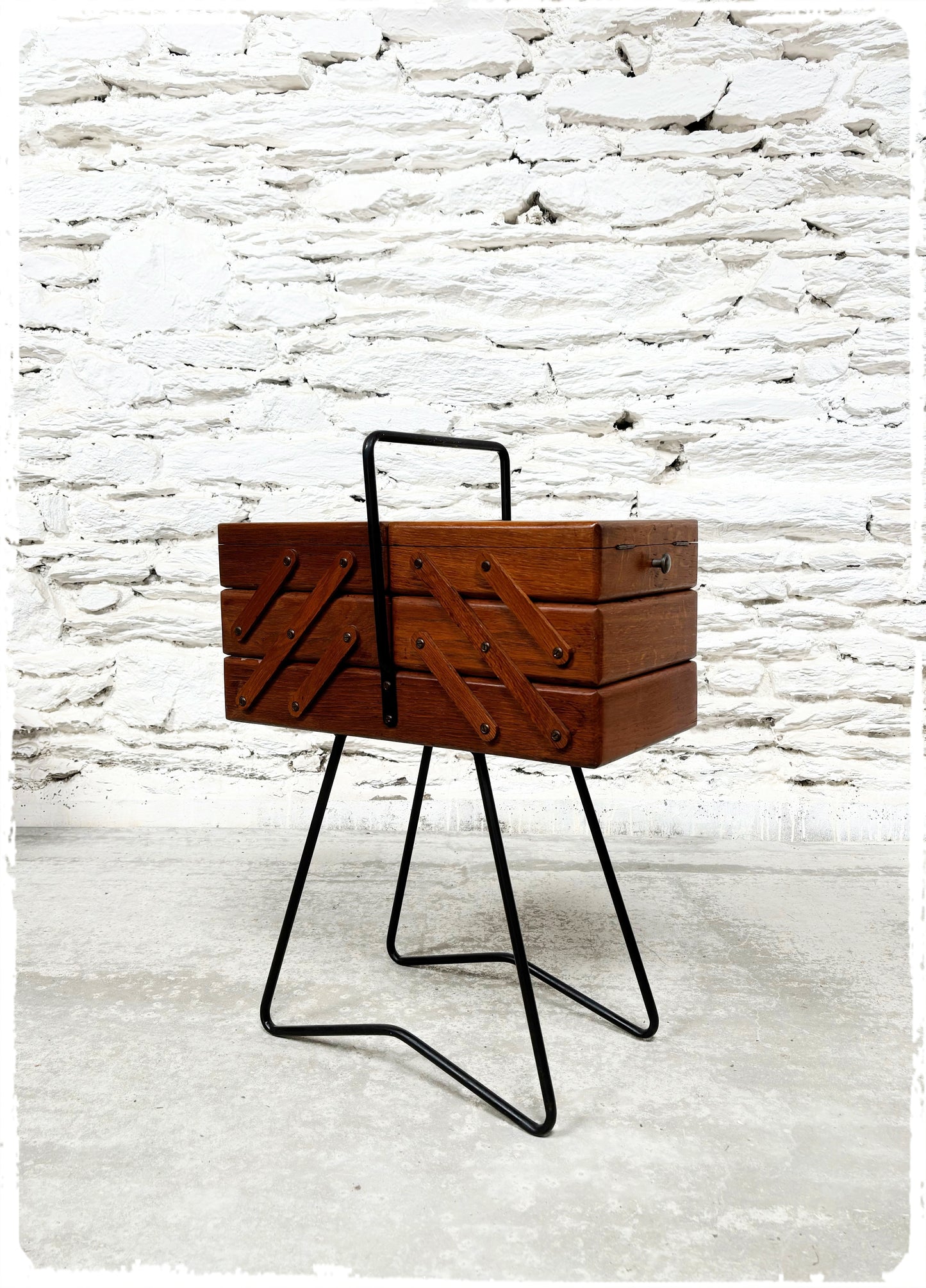 Grande Travailleuse Vintage Moderniste Chêne Pieds Métal