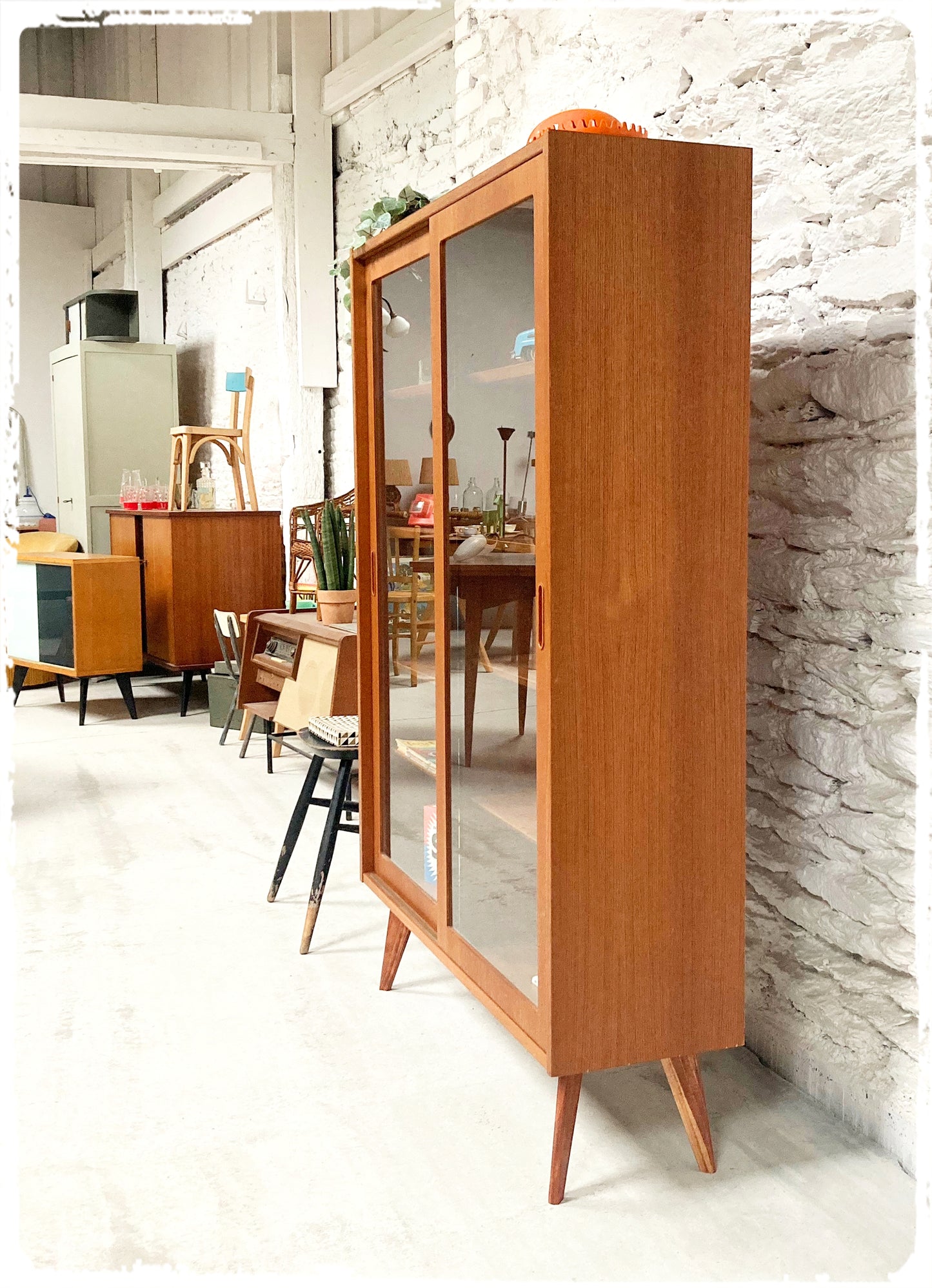 Bibliothèque Vitrine Vintage Scandinave en Teck Pieds Compas Poul HUNDEVAD