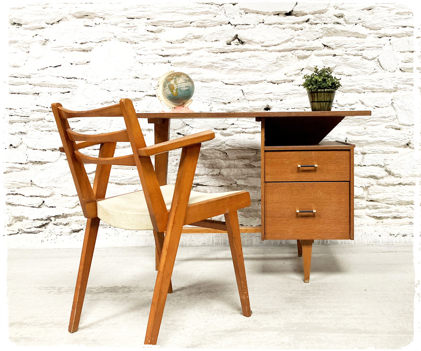 Bureau Vintage Tripode Forme Libre Années 50 Bois Doré