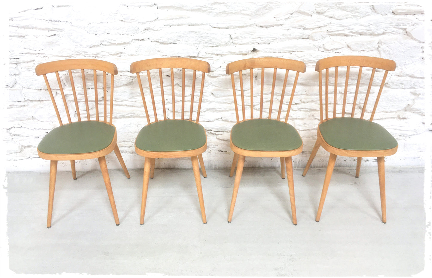 Chaises Vintage Baumann Modèle "740" Pieds Compas