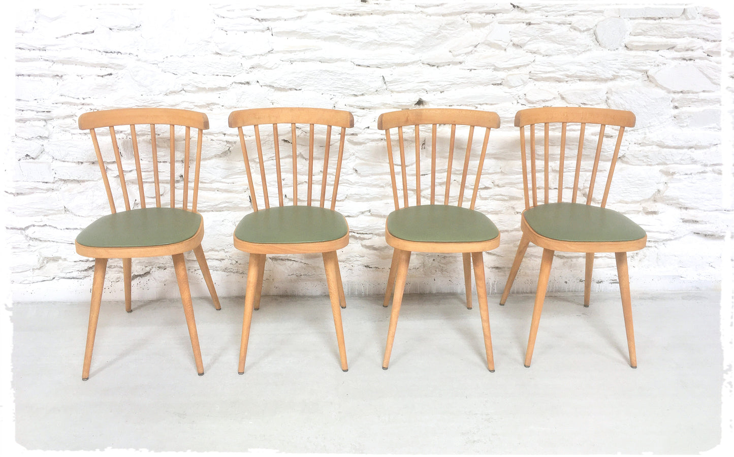 Chaises Vintage Baumann Modèle "740" Pieds Compas