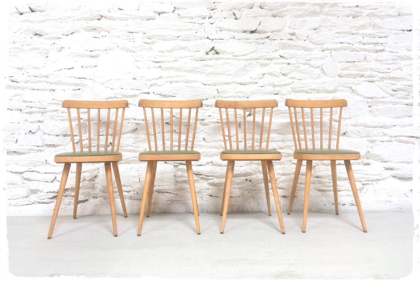 Chaises Vintage Baumann Modèle "740" Pieds Compas