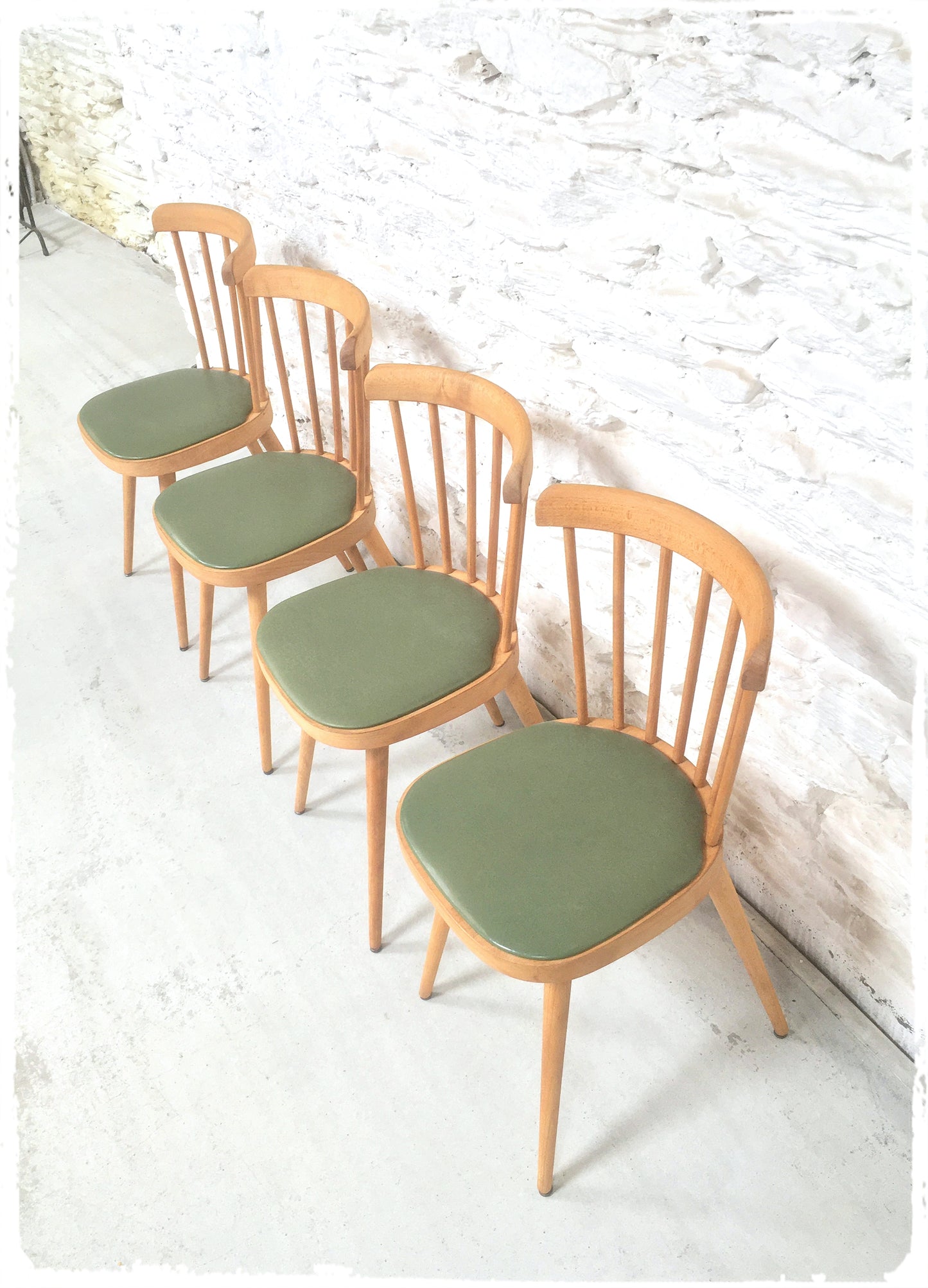 Chaises Vintage Baumann Modèle "740" Pieds Compas