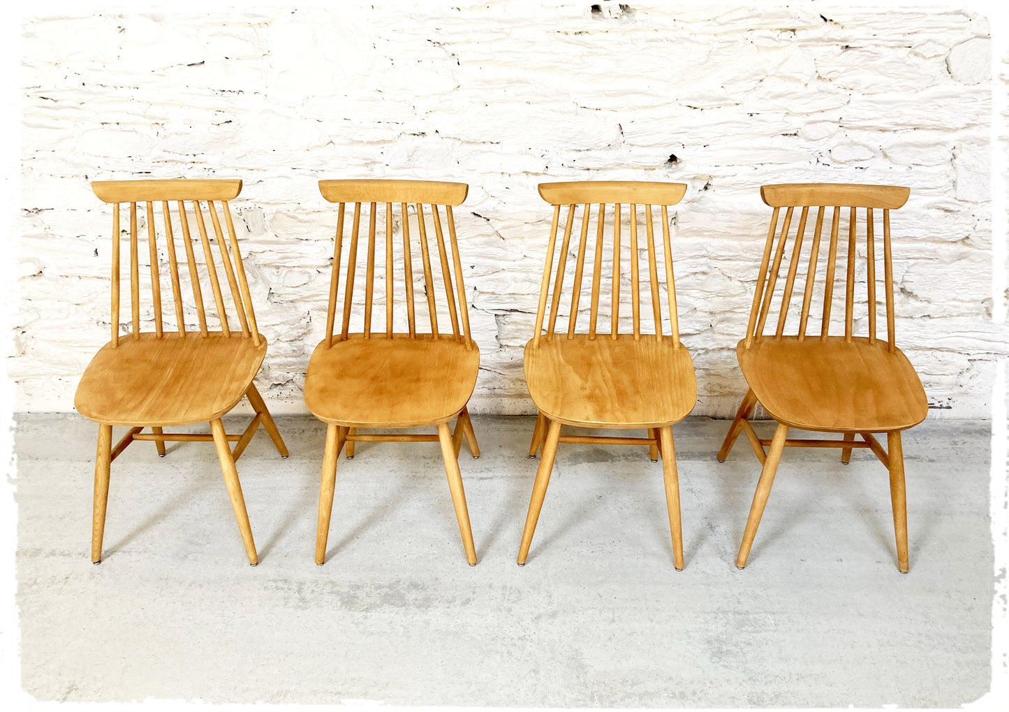 Suite de 4 Chaises Vintage Pieds Compas Thonet