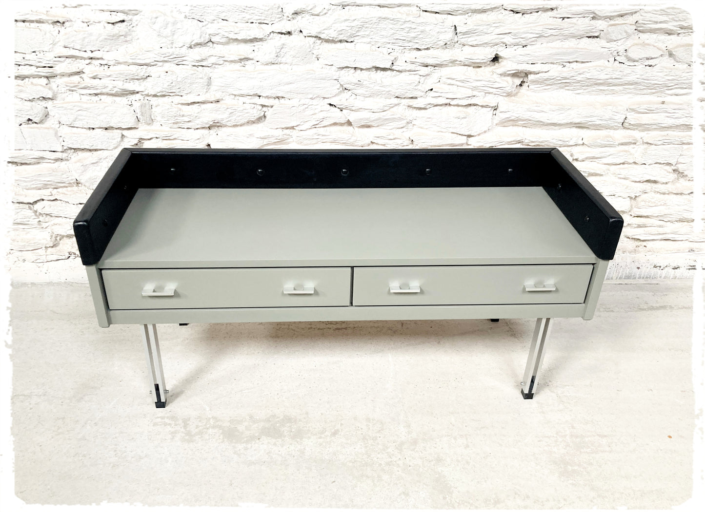 Petite Enfilade Basse Vintage Pieds Métal Revisitée