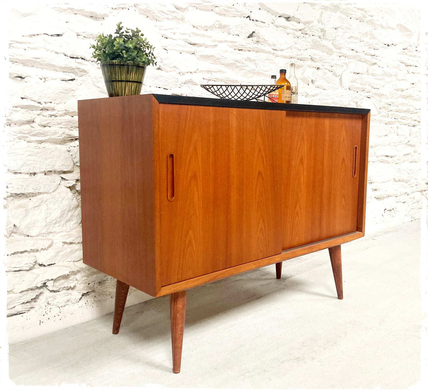 Buffet Bas Vintage Scandinave en Teck Poul HUNDEVAD