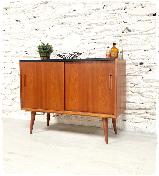 Buffet Bas Vintage Scandinave en Teck Poul HUNDEVAD
