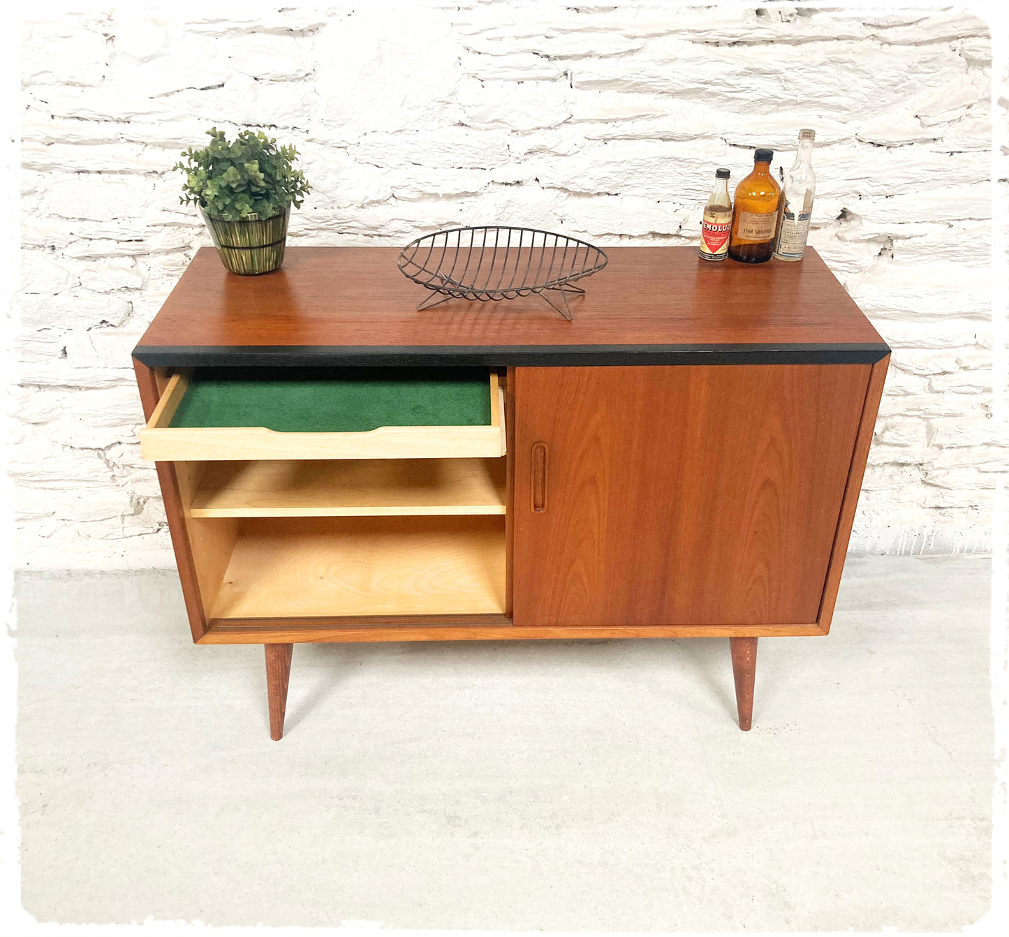 Buffet Bas Vintage Scandinave en Teck Poul HUNDEVAD