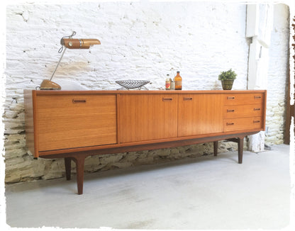 Grande Enfilade Vintage Style Scandinave en Teck