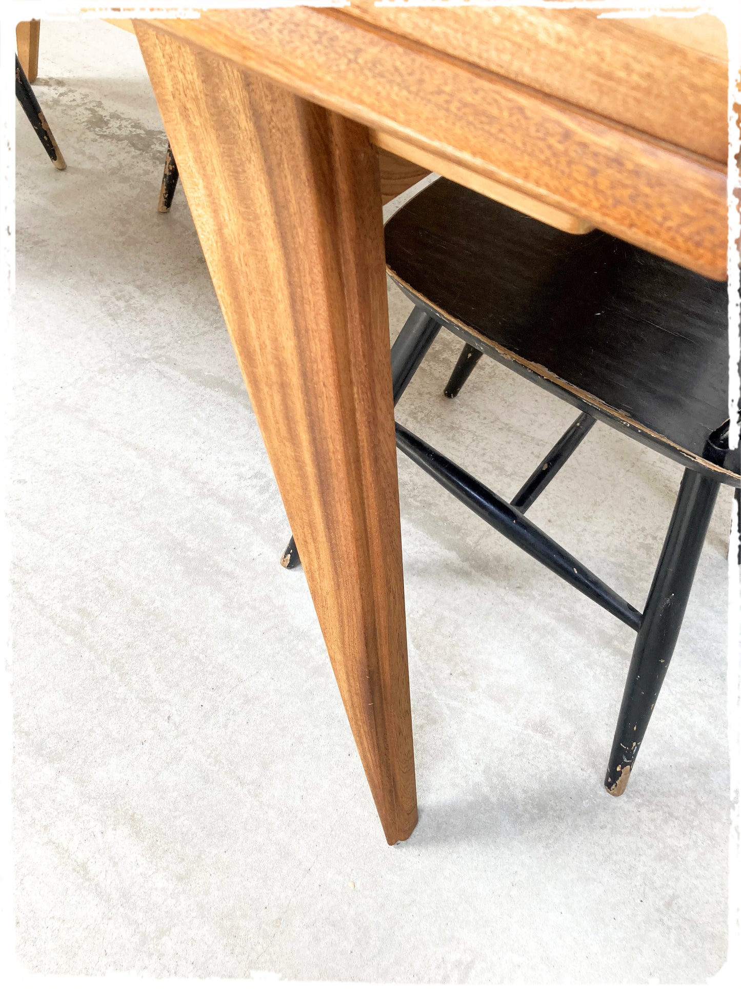 Grande Table à Manger Vintage Pieds Compas Extensible