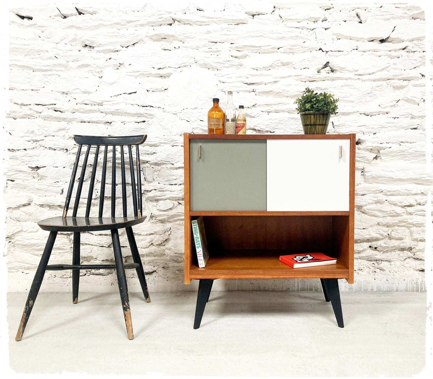 Meuble d'Appoint Rangement Vintage Pieds Compas