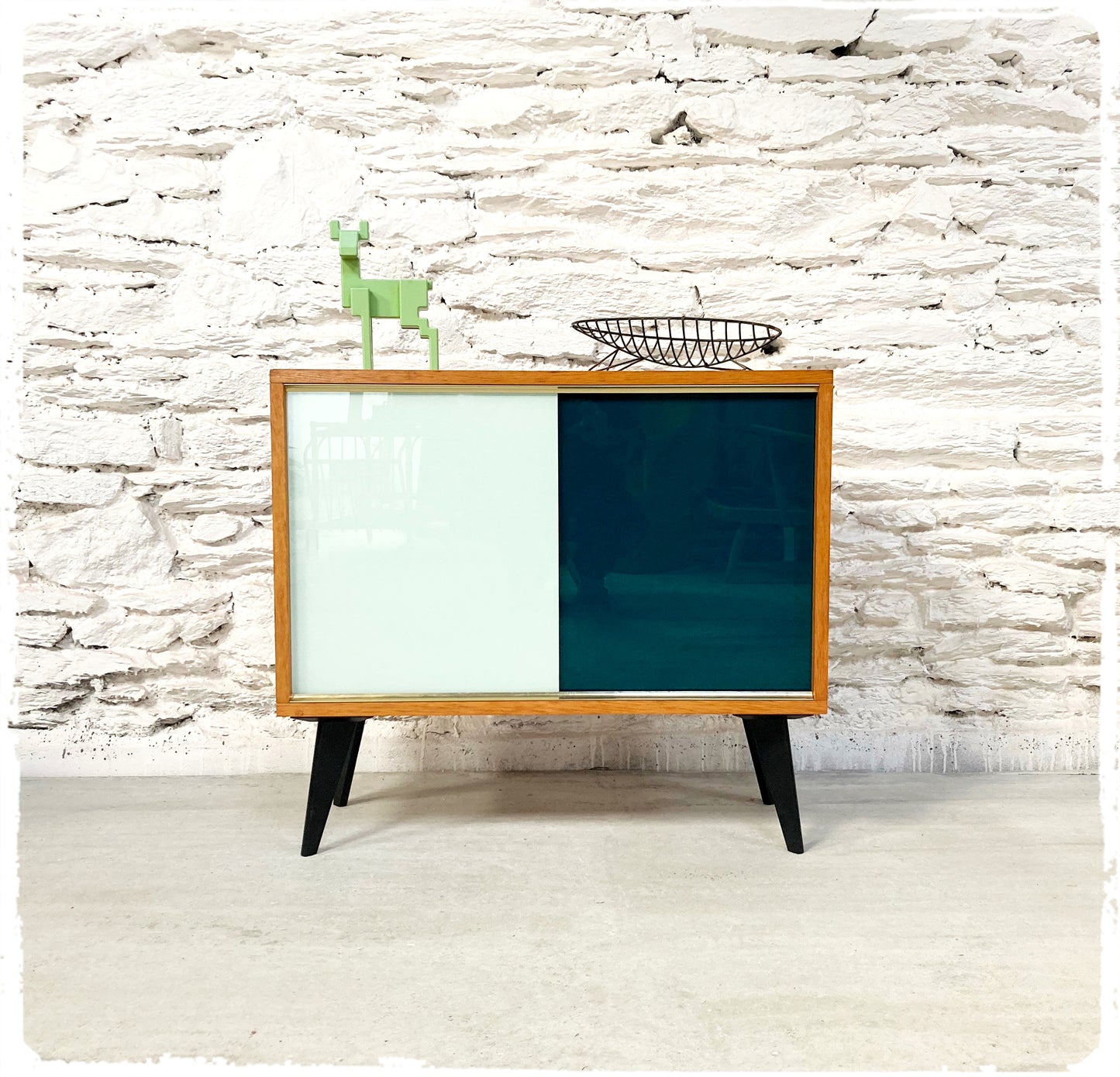 Meuble d'Appoint Rangement Vintage Pieds Compas Revisité