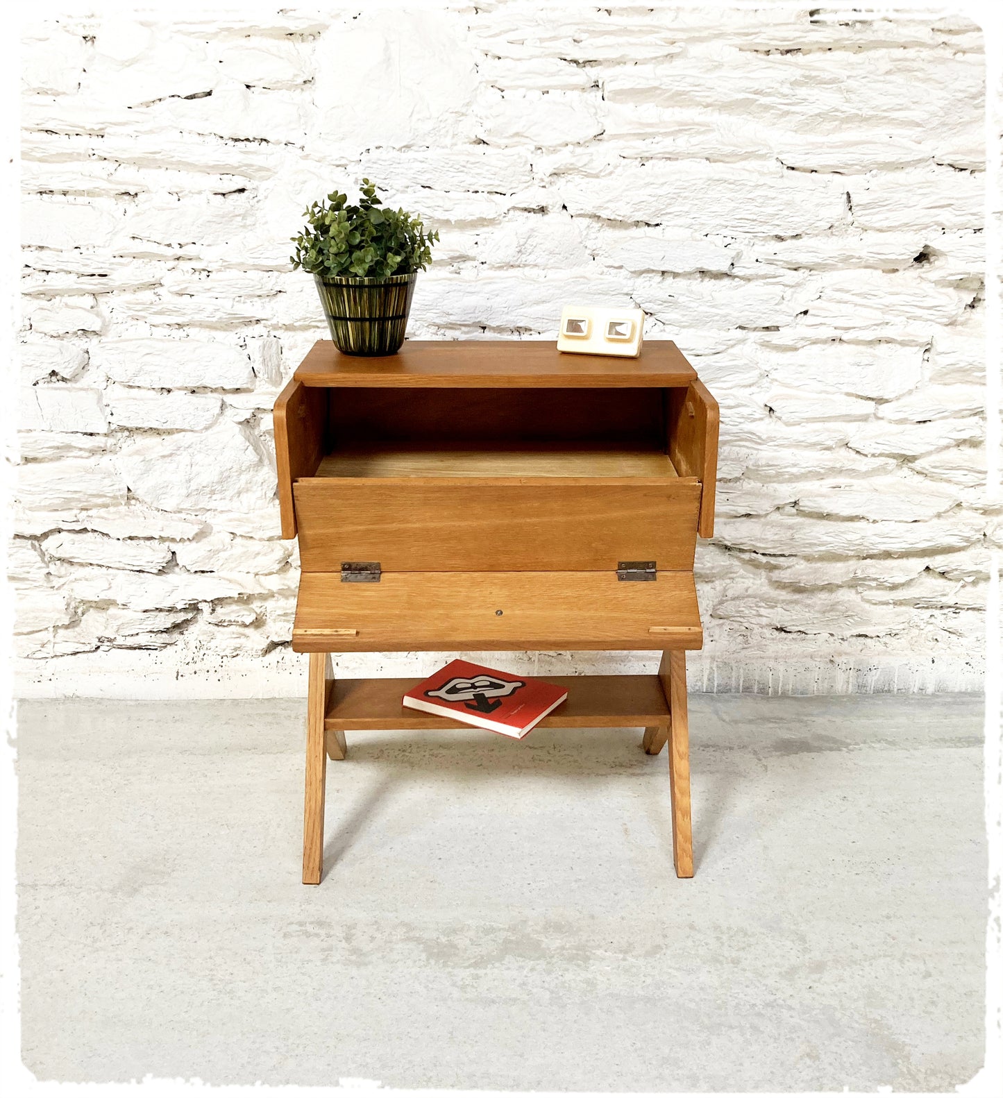 Meuble d'Appoint Rangement Vintage Pieds Compas Reconstruction